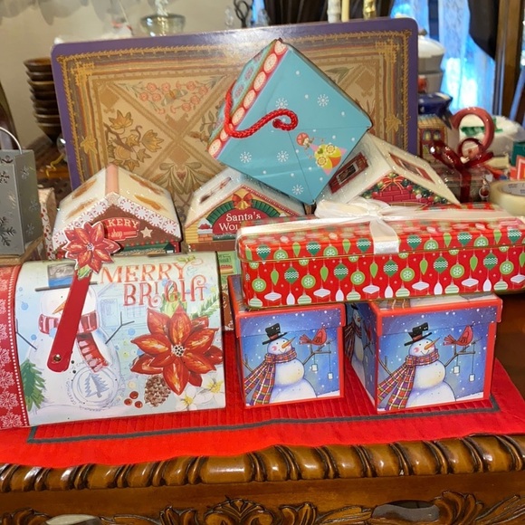 Other - Bundle of Christmas gift boxes 8